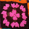 alternating pink and black rounds
